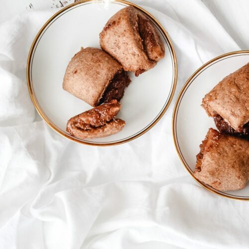 dried figs, dates, date bars, fig bars, date and fig bars, fig newtons, healthy fig newtons, homemade fig jam, homemade fig jam recipe, homemade date bars recipe, homemade fig newtons recipe